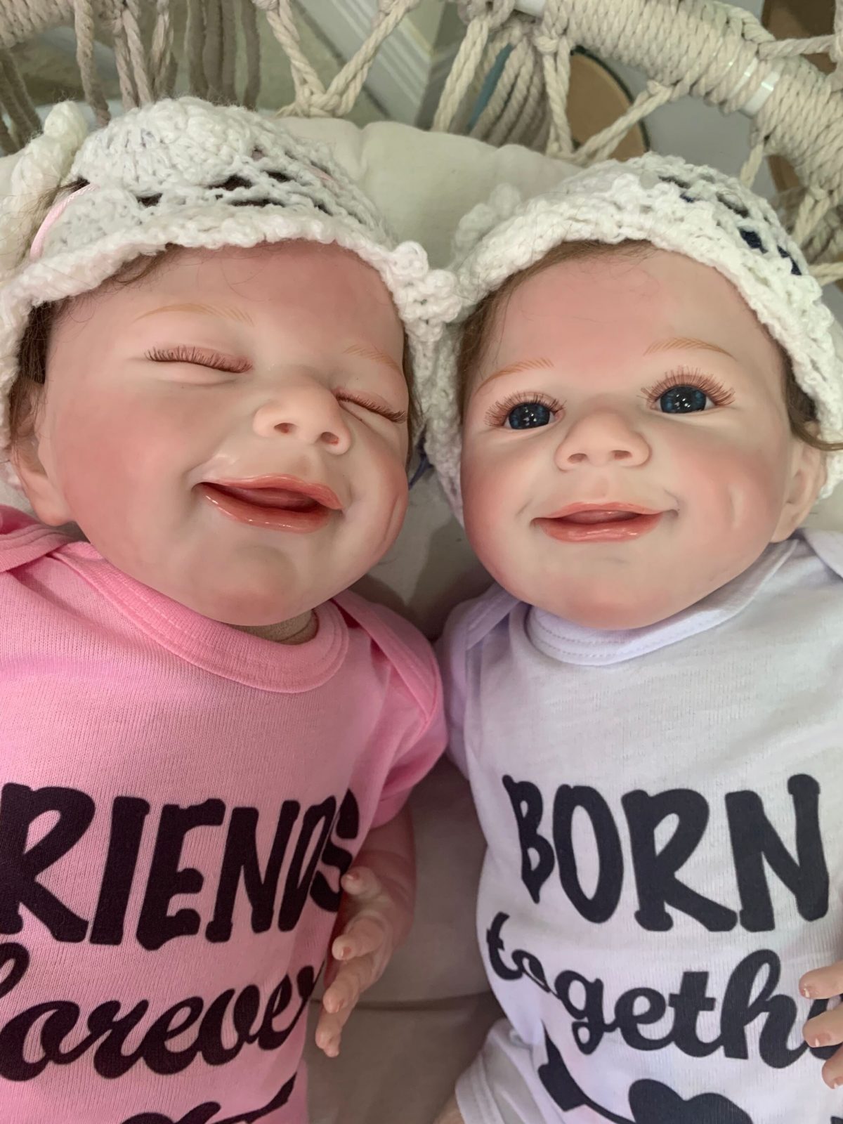 NPK Sweet Baby Doll Reborn Baby Twins Likfelike Soft Dolls