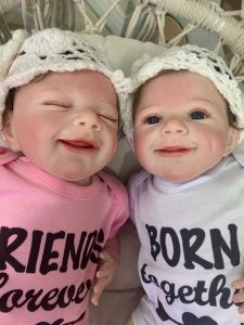 NPK Sweet Baby Doll Reborn Baby Twins Likfelike Soft Dolls